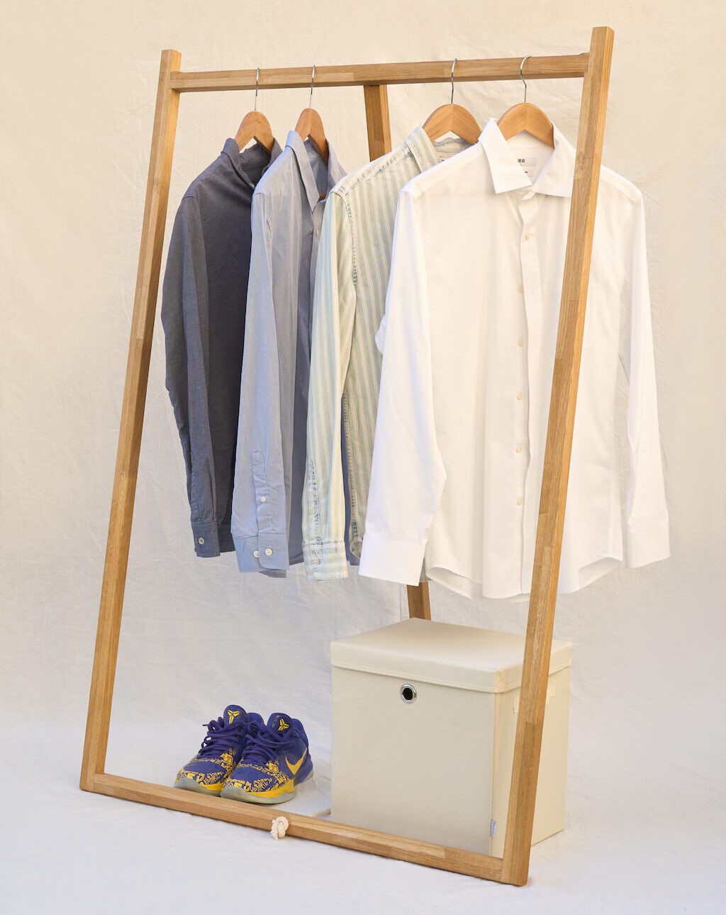 Read more about the article Tension Coatrack